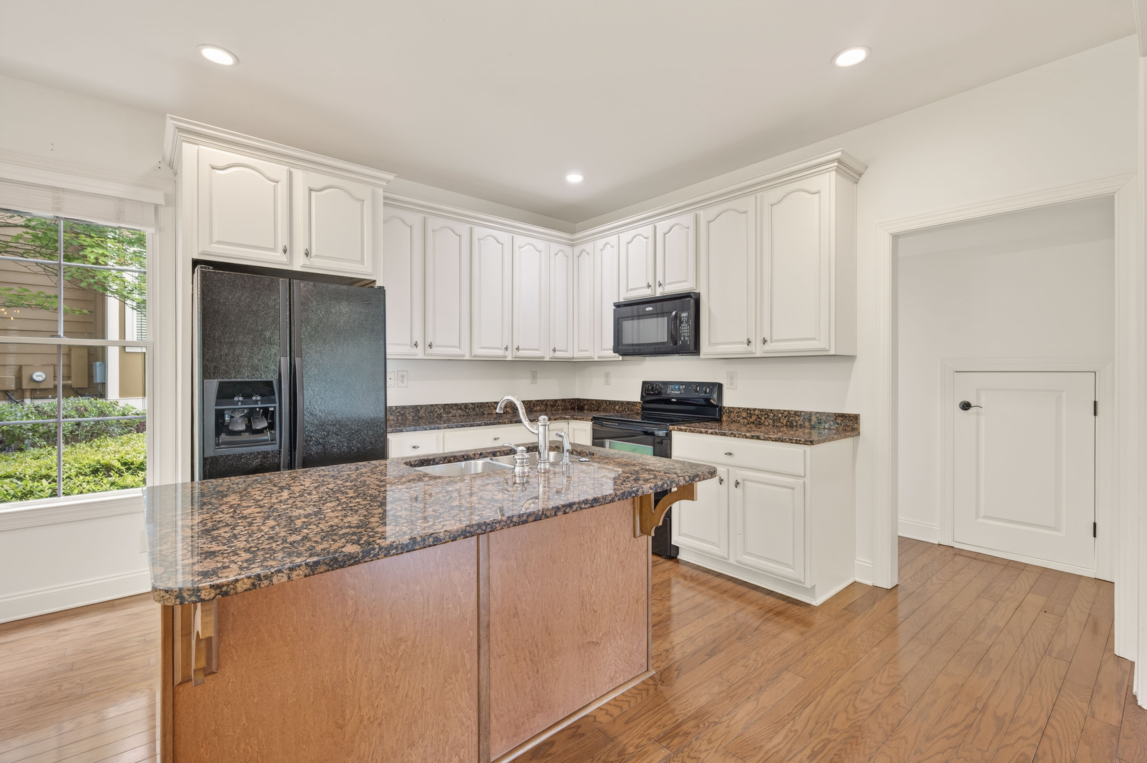 1110 Starboard Drive image 8